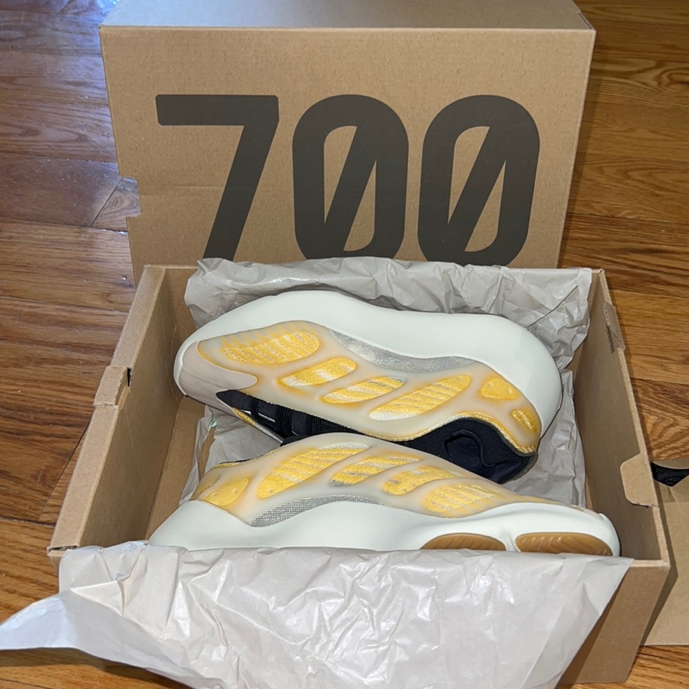 Kids Yeezy 700 Z3. Brand new!